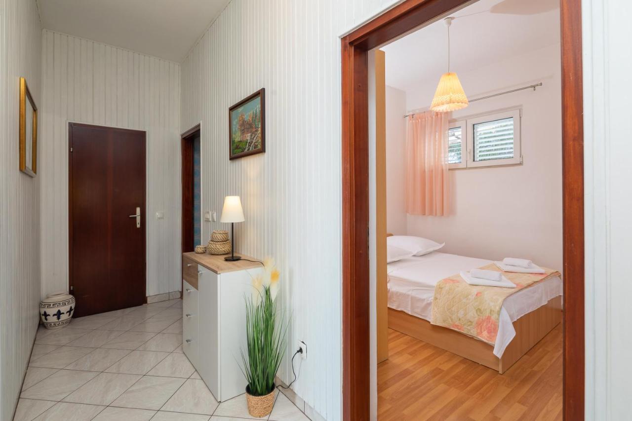 Deja Blue Apartment 耶塞尼采 外观 照片